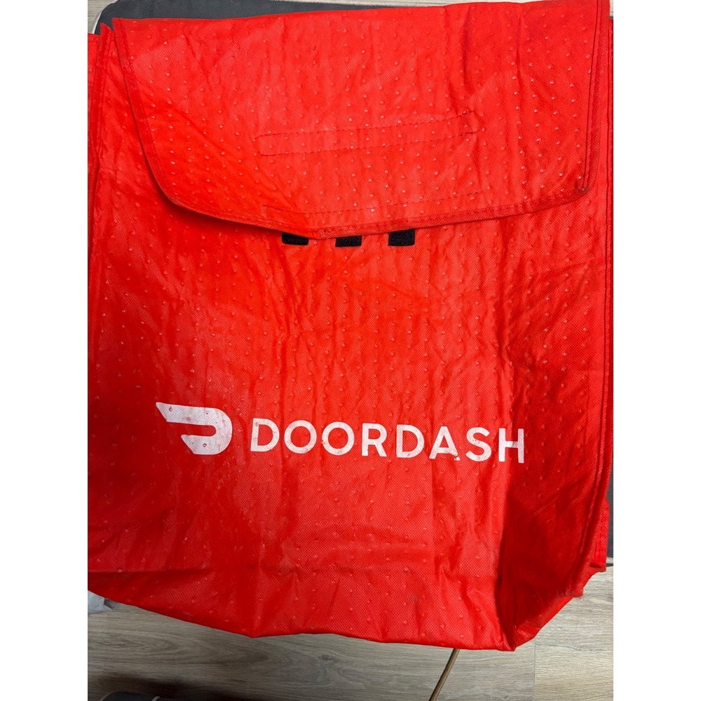 DoorDash Insulated Thermal Delivery Bag Red Food Carrier Tote with Flap Closure